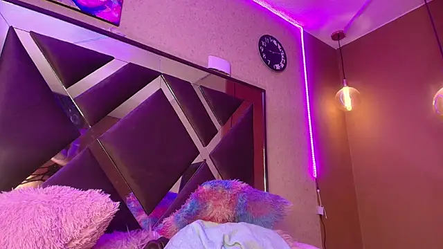 Snapshot of SamanthaaSutra chatting on 02-14-25, 10:58 SamanthaaSutra online show from 02-14-25, 10:58