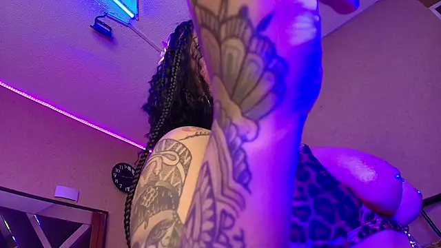 Snapshot of SamanthaaSutra chatting on 03-22-25, 03:09 SamanthaaSutra online show from 03-22-25, 03:09