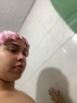 Snapshot of Haelycute chatting on 10-22-25, 07:35 Haelycute online show from 10-22-25, 07:35