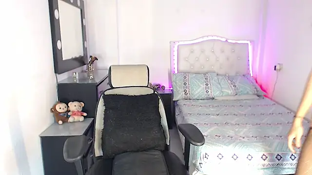 Snapshot of Alexia_Dolly chatting on 12-02-24, 10:23 Alexia Dolly online show from 12-02-24, 10:23