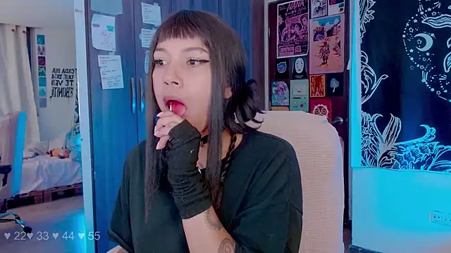 melissahowl online show from 10-08-25, 01:03