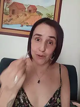 Snapshot of IsisBlake chatting on 06-11-26, 07:01 IsisBlake online show from 06-11-26, 07:01
