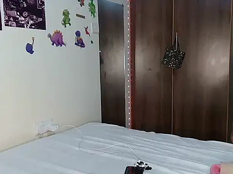 Sexyvyee  online show from 12-03-25, 03:47