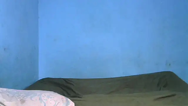 Snapshot of indiangeni20 chatting on 02-14-25, 07:44 indiangeni20 online show from 02-14-25, 07:44