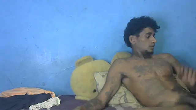 Snapshot of indiangeni20 chatting on 10-12-25, 12:04 indiangeni20 online show from 10-12-25, 12:04