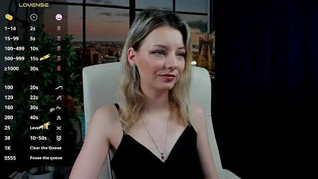 pretty little thing online show from 01-26-25, 02:03