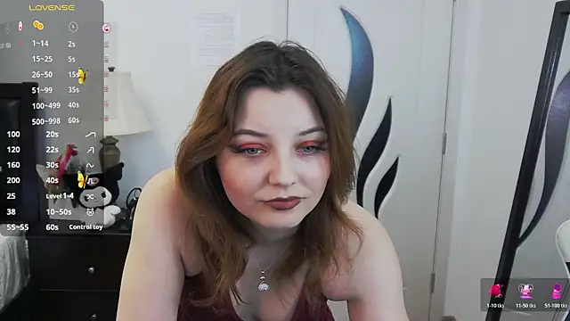 pretty little thing online show from 04-06-26, 04:19