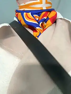 Snapshot of Crazy-Rosa chatting on 02-14-25, 06:34 Crazy-Rosa online show from 02-14-25, 06:34