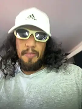 Cuteandhornyy online show from 03-19-26, 03:27