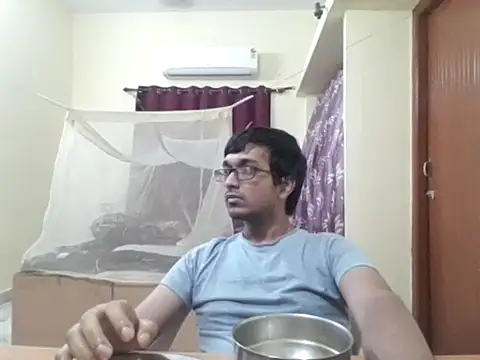 Snapshot of THE_NAKED_BOY chatting on 02-04-26, 12:44 THE NAKED BOY online show from 02-04-26, 12:44