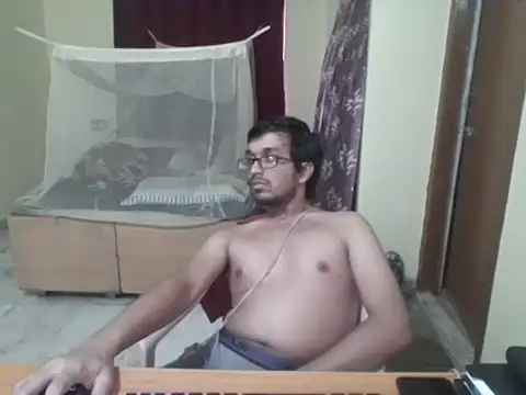 Snapshot of THE_NAKED_BOY chatting on 02-17-26, 04:09 THE NAKED BOY online show from 02-17-26, 04:09