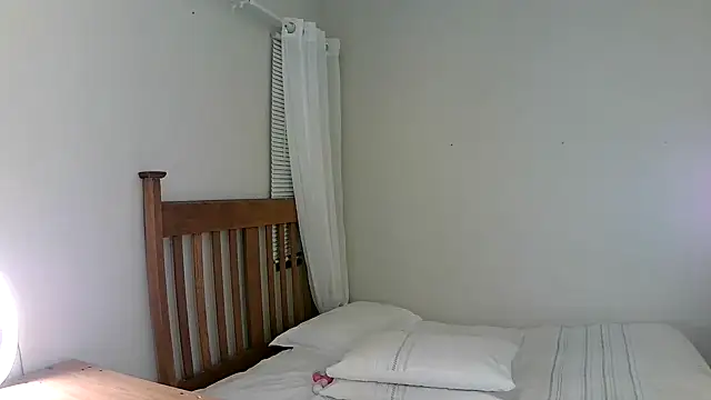 Miahotmilf online show from 03-08-25, 05:54