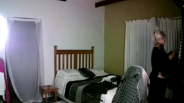 Miahotmilf online show from 11-15-25, 10:04