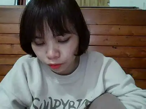 Snapshot of Angela-Eira chatting on 02-08-25, 12:38 Angela-Eira online show from 02-08-25, 12:38