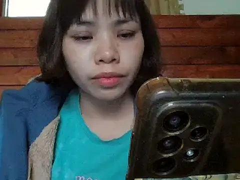 Snapshot of Angela-Eira chatting on 03-18-25, 04:47 Angela-Eira online show from 03-18-25, 04:47
