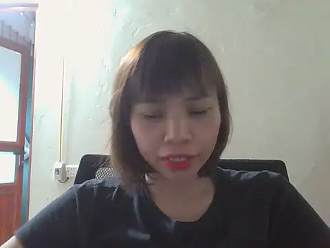 Snapshot of Angela-Eira chatting on 09-15-25, 08:47 Angela-Eira online show from 09-15-25, 08:47