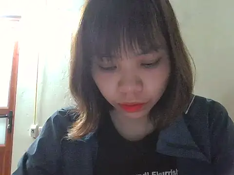 Snapshot of Angela-Eira chatting on 10-23-25, 09:02 Angela-Eira online show from 10-23-25, 09:02