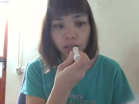 Snapshot of Angela-Eira chatting on 11-05-25, 08:42 Angela-Eira online show from 11-05-25, 08:42