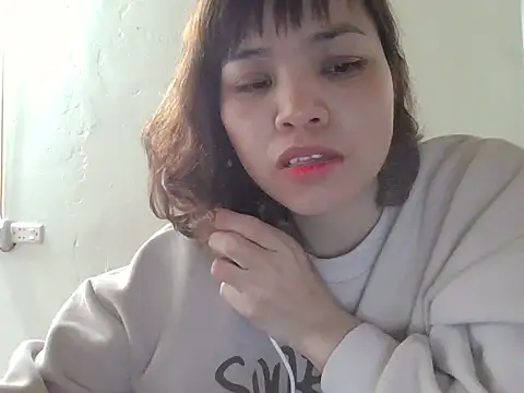 Snapshot of Angela-Eira chatting on 12-04-25, 09:07 Angela-Eira online show from 12-04-25, 09:07