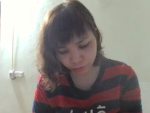 Snapshot of Angela-Eira chatting on 12-05-25, 10:24 Angela-Eira online show from 12-05-25, 10:24