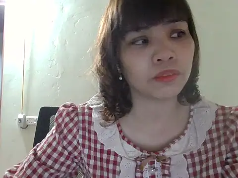 Snapshot of Angela-Eira chatting on 12-14-25, 10:53 Angela-Eira online show from 12-14-25, 10:53