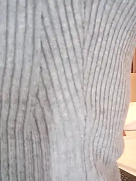 Snapshot of MonicaMoret chatting on 03-04-25, 12:22 MonicaMoret online show from 03-04-25, 12:22