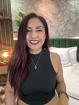 Snapshot of MonicaMoret chatting on 07-03-26, 12:44 MonicaMoret online show from 07-03-26, 12:44
