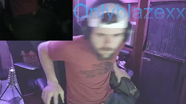 Snapshot of OnlyBlazexx chatting on 01-18-26, 07:01 OnlyBlazexx online show from 01-18-26, 07:01