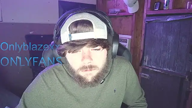 Snapshot of OnlyBlazexx chatting on 02-06-26, 03:44 OnlyBlazexx online show from 02-06-26, 03:44