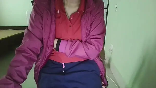 Luxcute286 online show from 10-24-25, 12:41