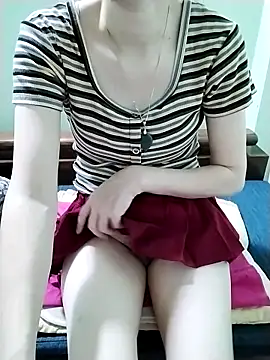 Snapshot of Luxcute286 chatting on 06-20-26, 01:03 Luxcute286 online show from 06-20-26, 01:03