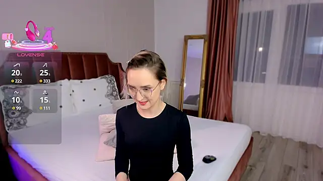 Snapshot of CharmingAnnie chatting on 03-12-25, 06:22 CharmingAnnie online show from 03-12-25, 06:22