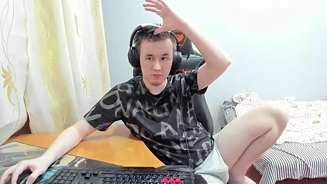 iliaskrislove online show from 11-22-25, 07:57