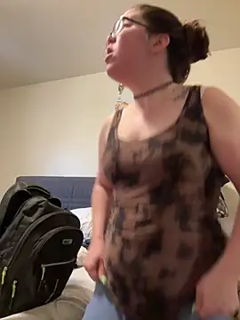 FreakNastyLacie online show from 03-04-25, 04:09