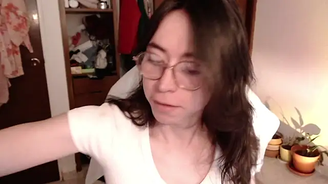 emily pearl  online show from 10-09-25, 08:40