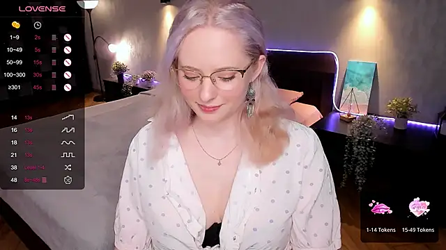 Aemilia  online show from 02-09-25, 07:27