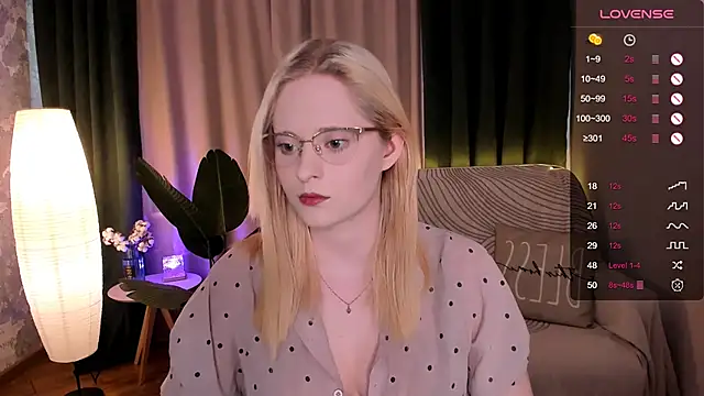 Aemilia  online show from 03-19-25, 08:45