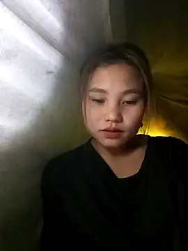 Snapshot of tamaien chatting on 02-12-25, 01:06 tamaien online show from 02-12-25, 01:06