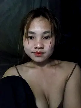 Snapshot of tamaien chatting on 03-15-25, 01:51 tamaien online show from 03-15-25, 01:51