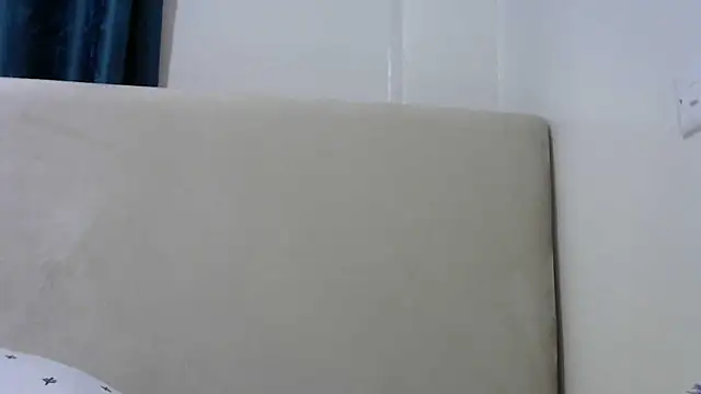 Latiffagodess online show from 10-23-25, 03:17