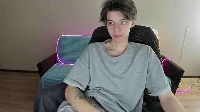 Liam sexy1 online show from 12-29-24, 07:43