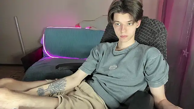 Liam sexy1 online show from 03-15-25, 08:04