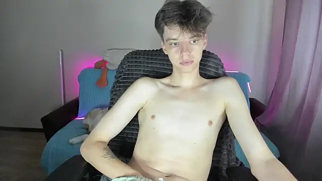 Liam sexy1 online show from 09-20-25, 06:58