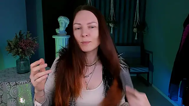 Snapshot of VandaRossi chatting on 01-16-25, 09:27 VandaRossi online show from 01-16-25, 09:27