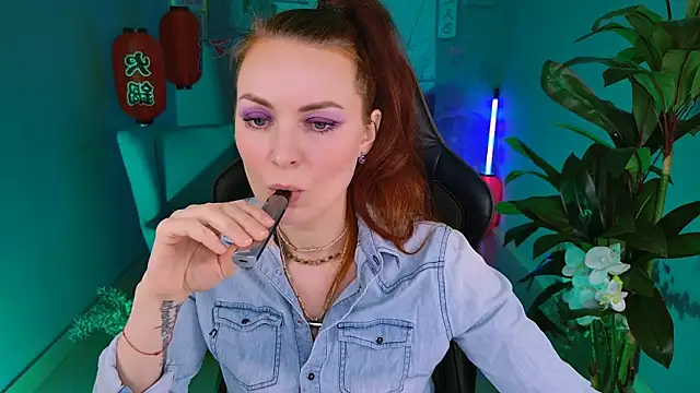 Snapshot of VandaRossi chatting on 01-24-25, 08:13 VandaRossi online show from 01-24-25, 08:13