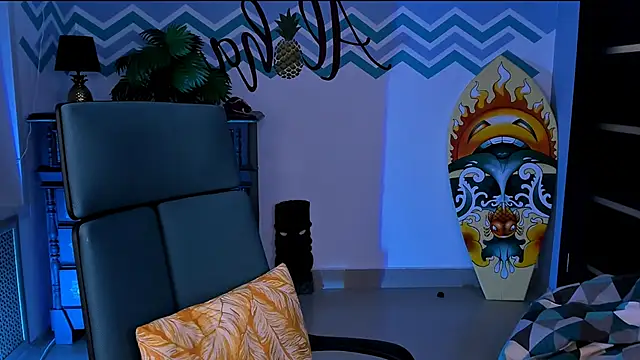 Snapshot of VandaRossi chatting on 02-09-25, 08:11 VandaRossi online show from 02-09-25, 08:11