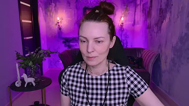 Snapshot of VandaRossi chatting on 03-02-25, 05:12 VandaRossi online show from 03-02-25, 05:12