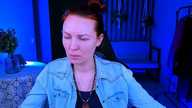 Snapshot of VandaRossi chatting on 03-07-25, 05:08 VandaRossi online show from 03-07-25, 05:08