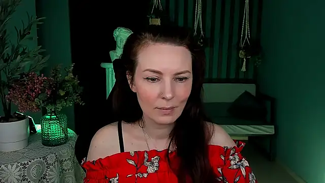 Snapshot of VandaRossi chatting on 09-23-25, 06:49 VandaRossi online show from 09-23-25, 06:49