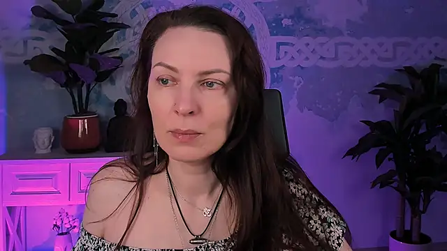 Snapshot of VandaRossi chatting on 11-10-25, 09:30 VandaRossi online show from 11-10-25, 09:30